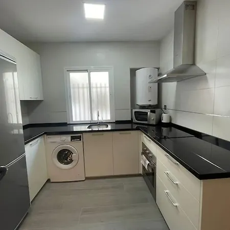 Family Flat Close To The Centre-v-estrell Appartement *