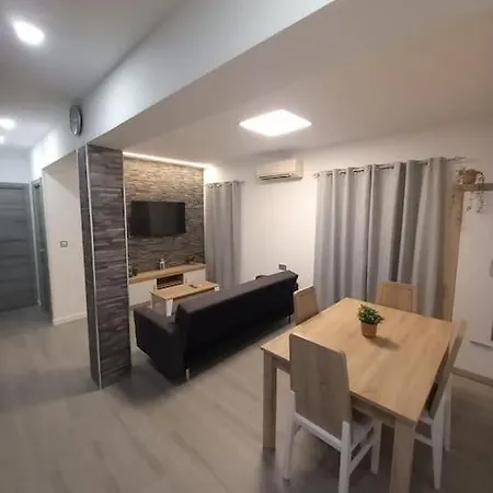 Family Flat Close To The Centre-v-estrell Málaga