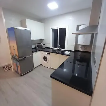 Family Flat Close To The Centre-v-estrell Málaga